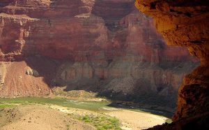 That time they found a massive past civilization of Egyptian giants in the Grand Canyon and the Smithsonian covered it up (Kincaid's Cave 1909) : conspiracy