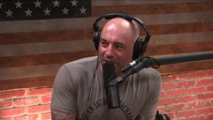 (2) Joe Rogan Endorses Tulsi - YouTube