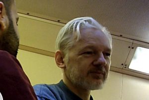 Exclusive Interview: Belmarsh Prison Inmate Provides Photos of Julian Assange, Says the 'Internet is the One Thing They Can&rsquo;t Control' - conspiracy