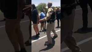 Desperate Parents Wait Outside Robb Elementary School in Uvalde, Texas - YouTube